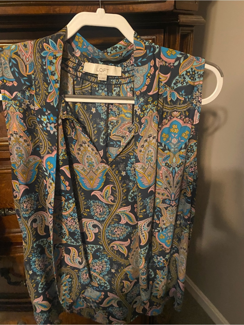Loft floral paisley sleeveless necktie blouse
